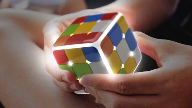 GoCube: Rubik's cube with a digital touch